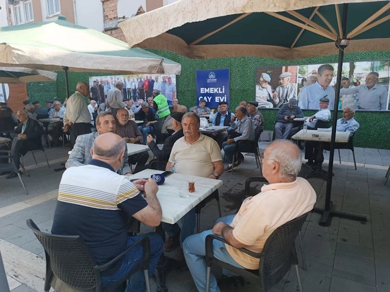 Adıyaman Belediyesi’nin ‘Emekli Çay Evi’ halktan tam not aldı: 