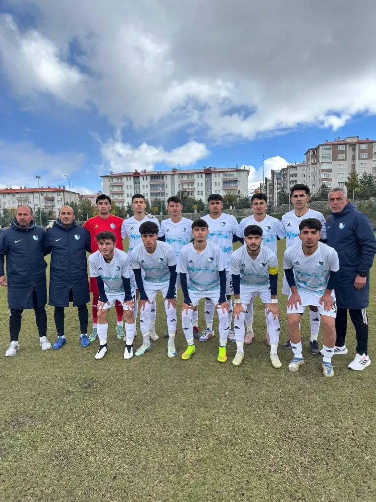 ERZURUM SPOR FK U-19 YAŞ GRUBU TAKIMI KENDİ SAHASINDA DEPLASMANI YAŞADI..