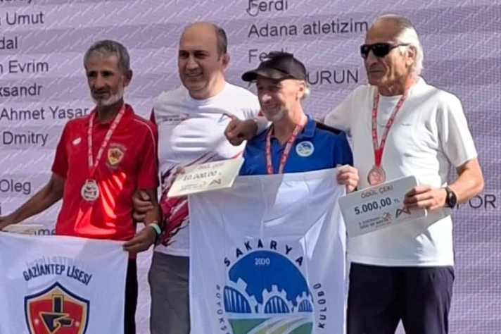 Uluslararası maratonda birincilik kürsüsü Ali Turan’ın