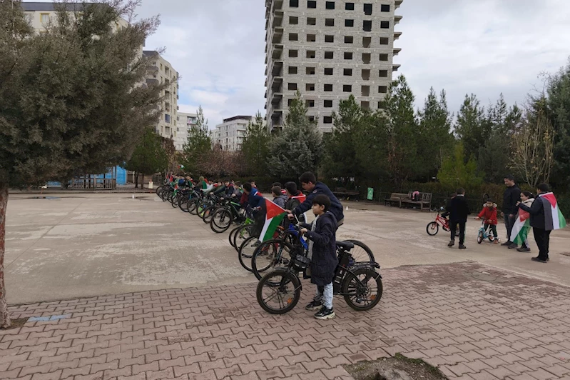 İmam Hatip Ortaokulu öğrencilerinden “Gazze İçin Pedal Çevir” etkinliği