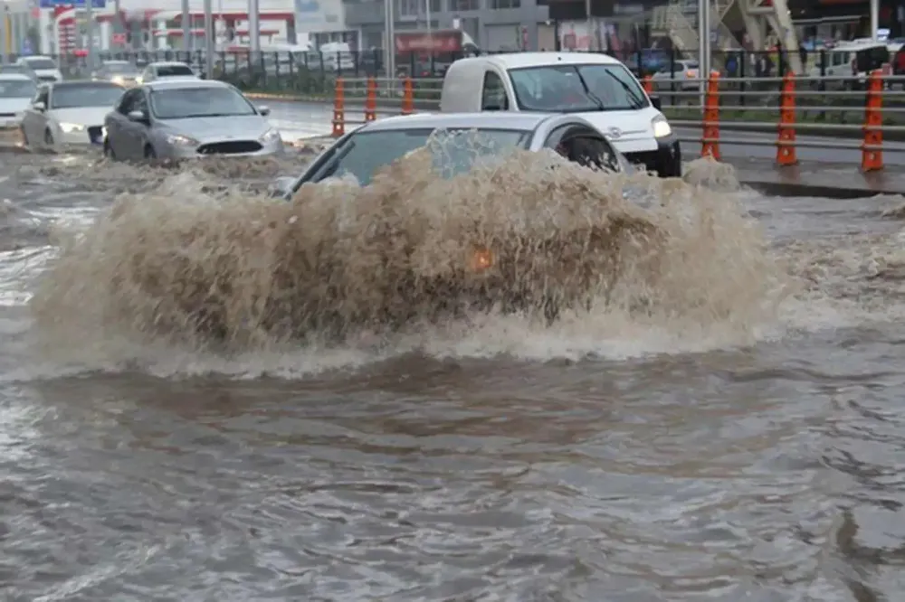 Meteorolojiden kuvvetli yağış uyarısı