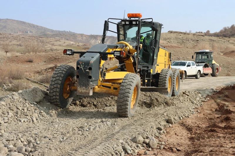 TAKORAN Vadisi güzergâhındaki yollar konforlu hale geliyor  - Videolu Haber