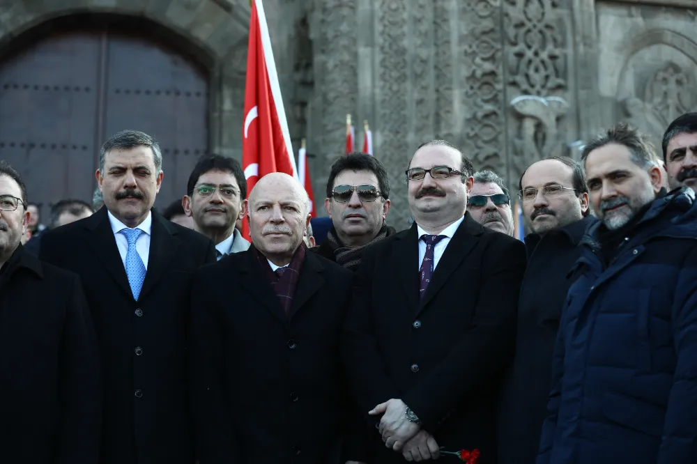 ATATÜRK ÜNİVERSİTESİ, KIŞ OYUNLARININ AÇILIŞ TÖRENİNDE YERİNİ ALDI