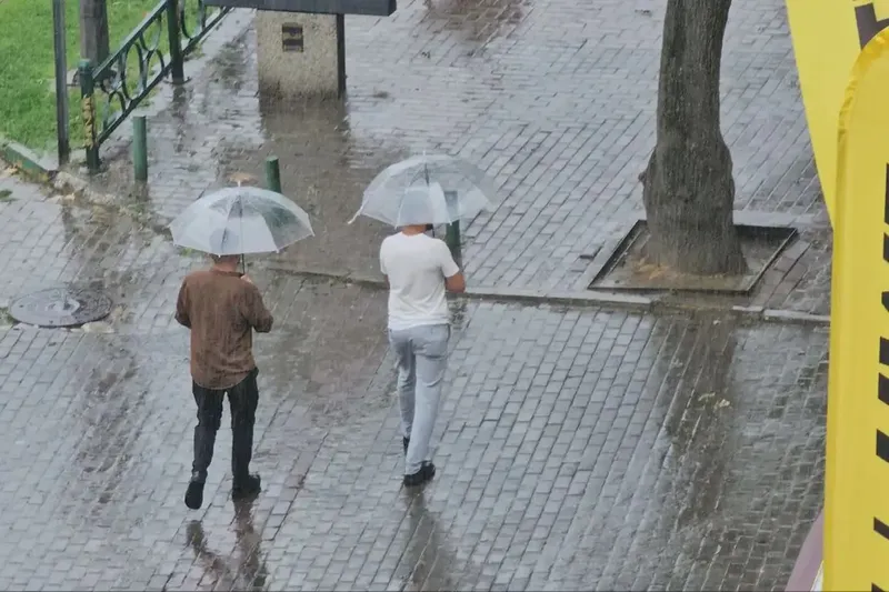 Meteorolojiden kuvvetli yağış ve fırtına uyarısı