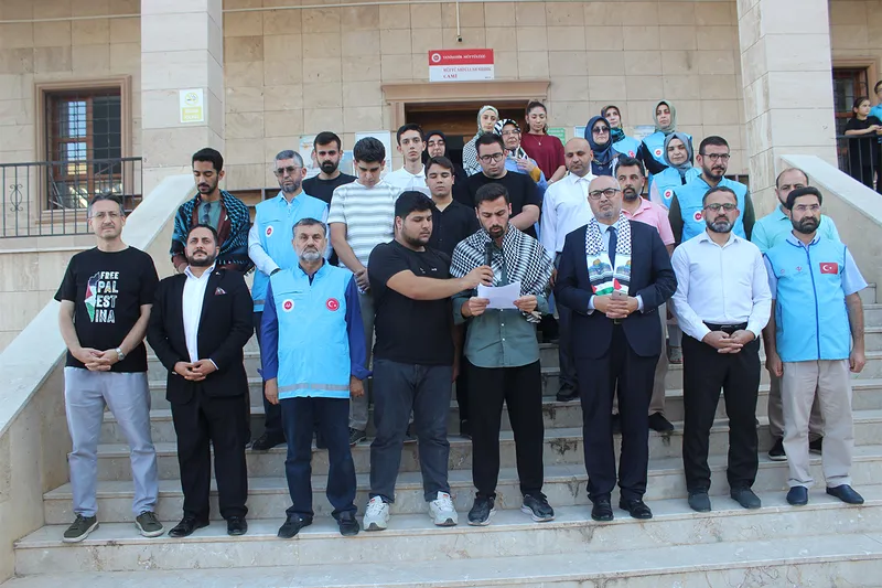 Mersin Üniversitesi öğrencilerinden Gazze için basın açıklaması