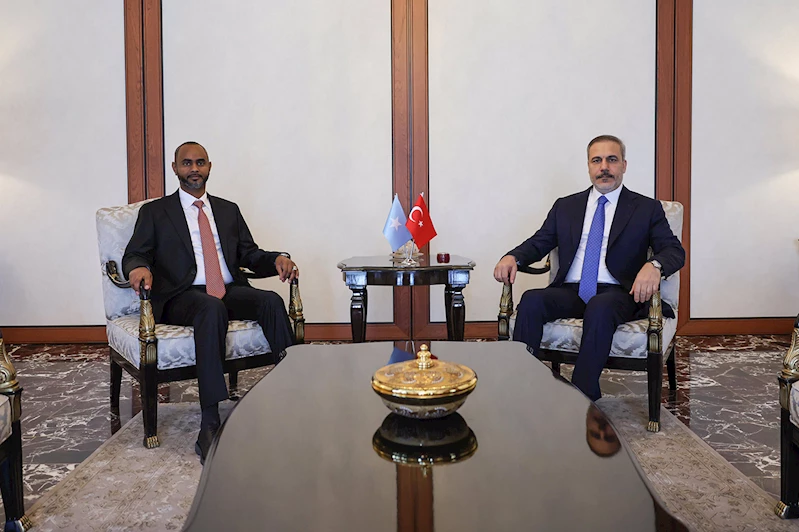 Dışişleri Bakanı Hakan Fidan Somalili bakan ile görüştü