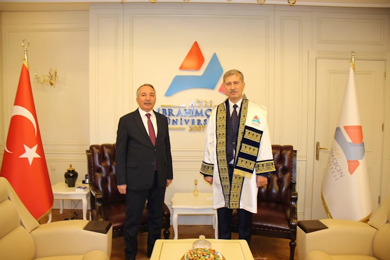 Prof. Dr. Gülçin, atandığı Ağrı İbrahim Çeçen Üniversitesi Rektörlüğün de görevine başladı