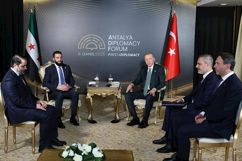 CumhurbaşkanıErdoğan, Suriye Cumhurbaşkanı Şara ile görüştü