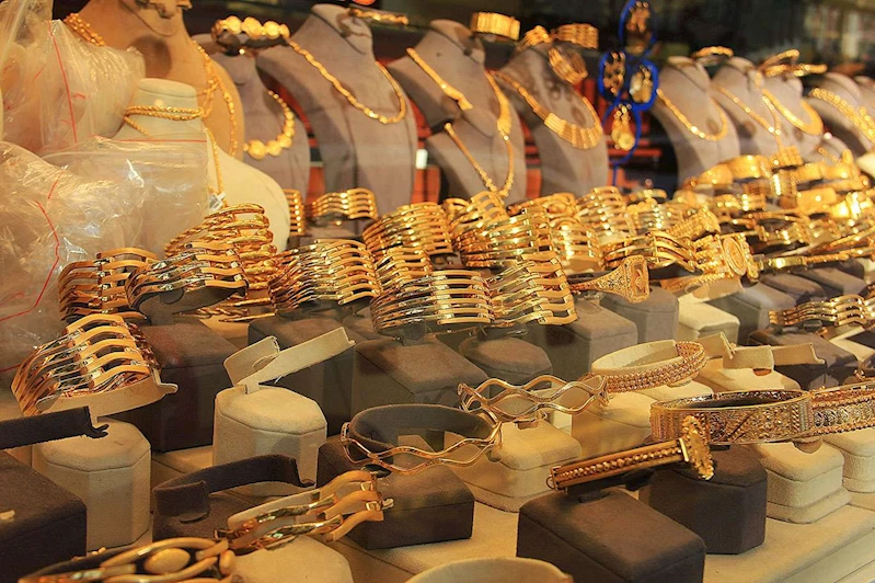 Altın rekor kırmayı sürdürüyor