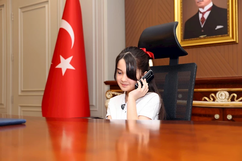 Vali Varol makamını Defne Lara Taşkın’a devretti 