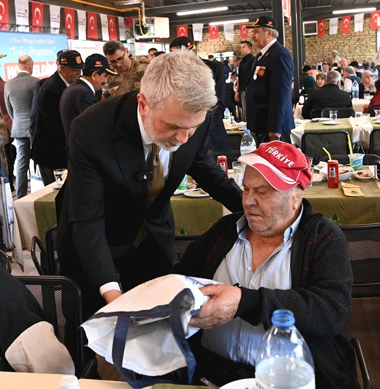 Belediye, Yaşlılara Destek Vermek İçin Çalışıyor 