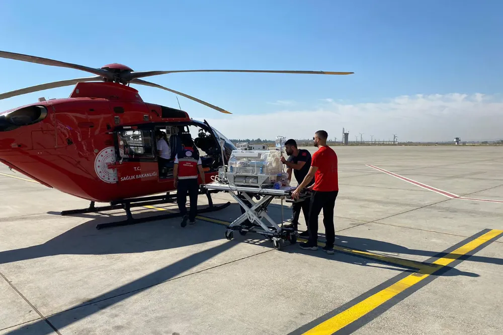 18 günlük bebek, ambulans helikopterle Batman