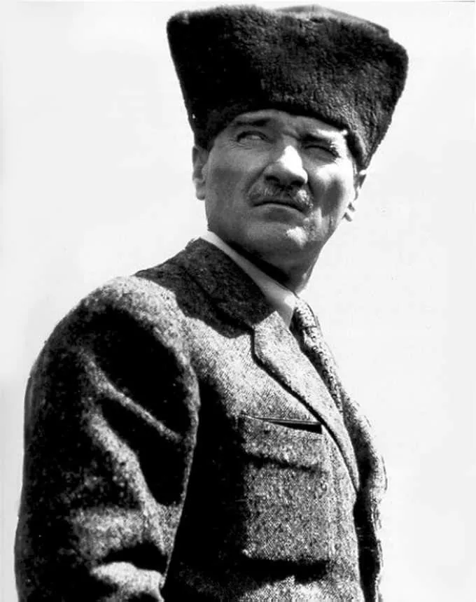 10 Kasım: Atatürk’ü Anmak ve Onun Mirasını Yaşatmak