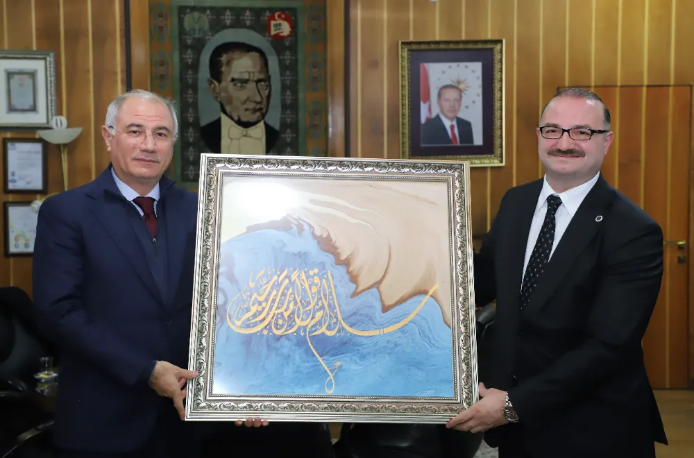 ÖNCEKİ DÖNEM İÇİŞLERİ BAKANI ÂLÂ’DAN REKTÖR HACIMÜFTÜOĞLU’NA ZİYARET