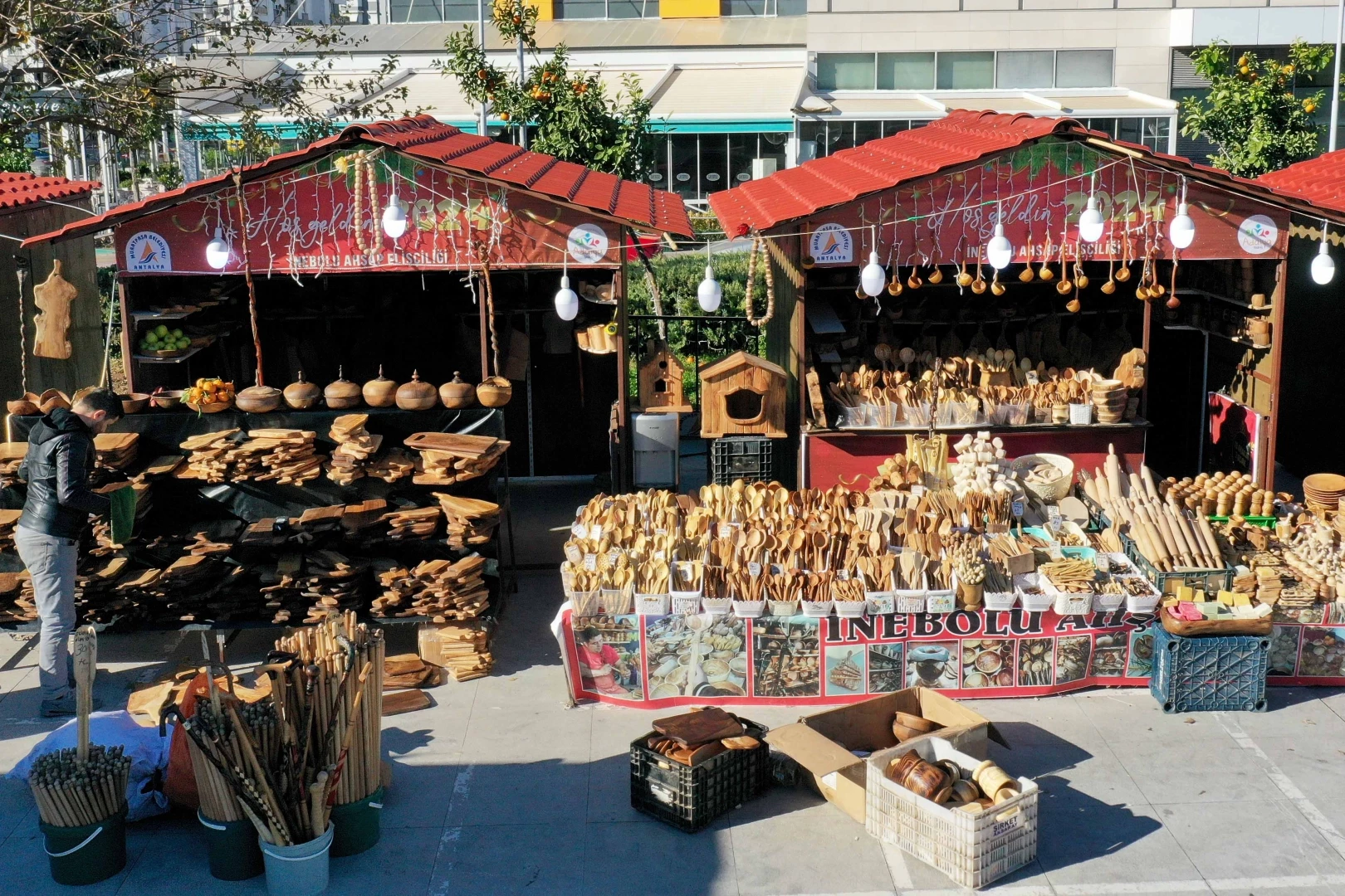 Antalya Muratpaşa yeni yıla hazırlanıyor