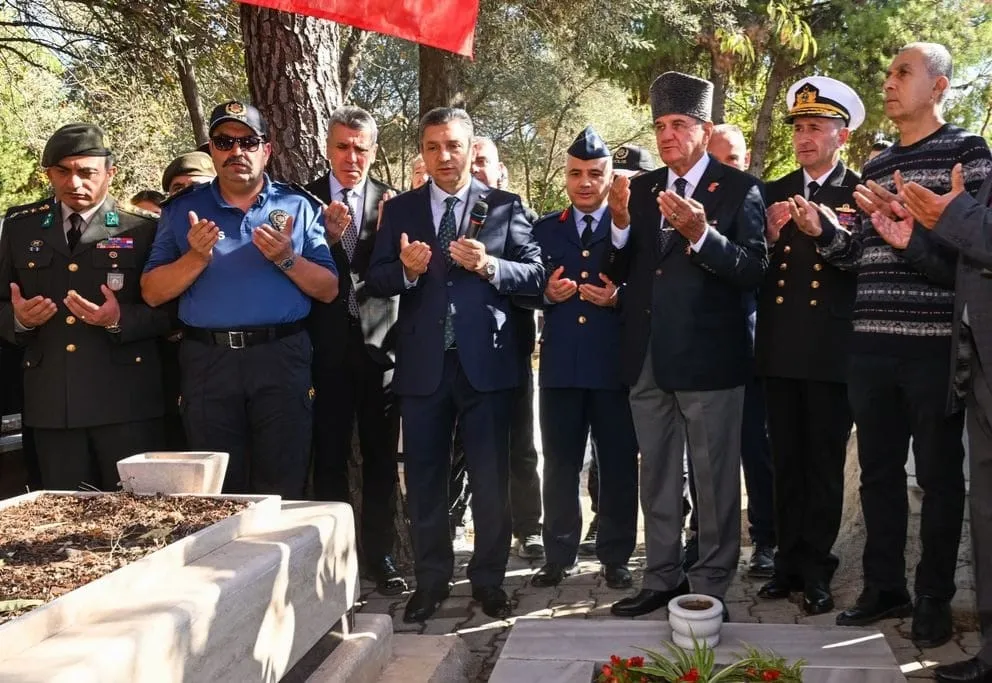 Topçu Yüzbaşı Mustafa Ertuğrul Aker  Anıldı 