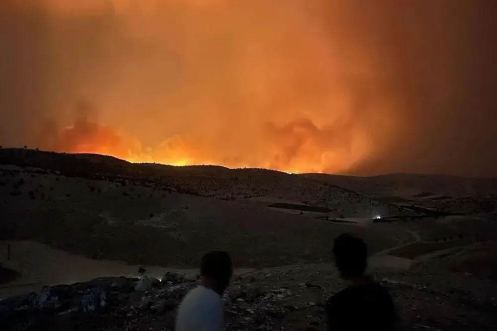Diyarbakır-Mardin arasında geniş çaplı yangınlar çıktı: Ölü ve yaralılar var