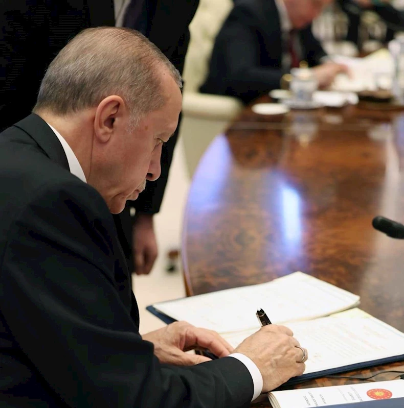 Erdoğan imzaladı... 19 fakülte kapatıldı, 14