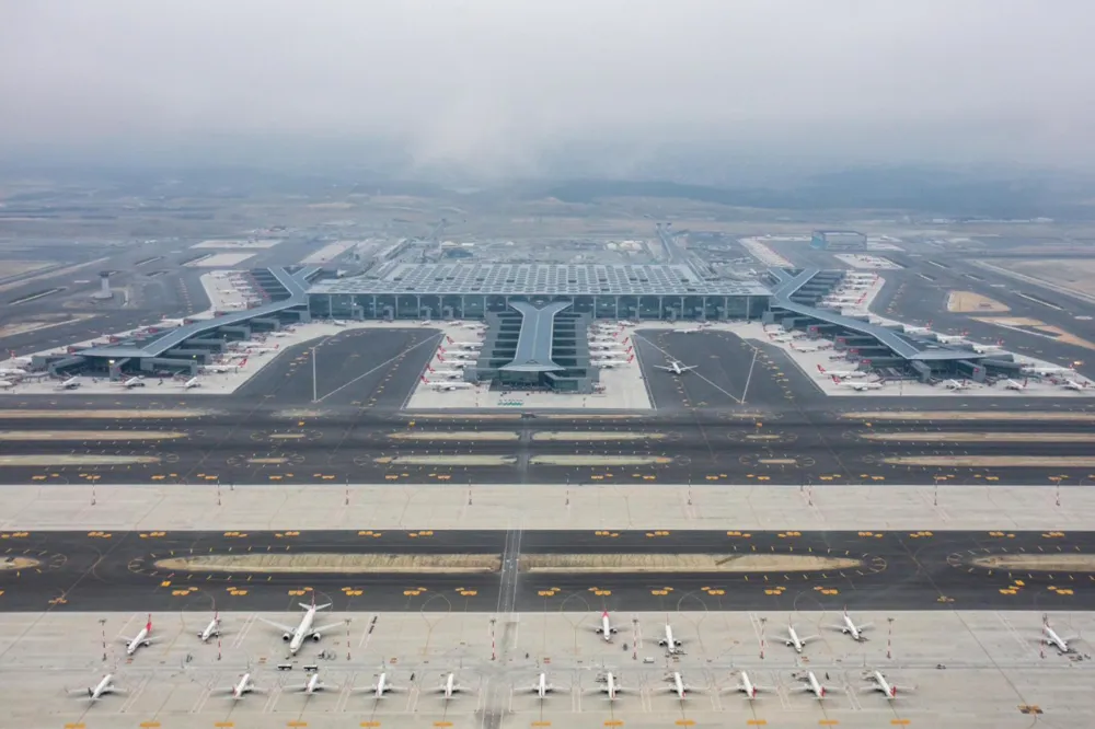 İstanbul Havalimanı’nda 268 bin yolcu ile rekor