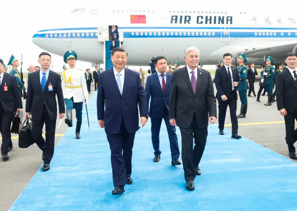 Xi, devlet ziyareti ve ŞİÖ zirvesi için Kazakistan