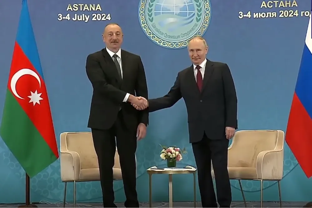 Azerbaycan ve Rusya devlet başkanları Astana