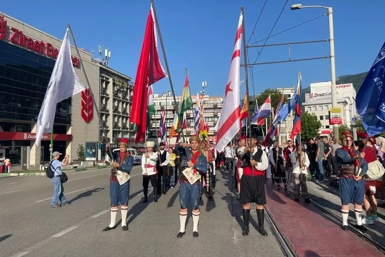 36. Altın Karagöz Halk Dansları yarışması başladı