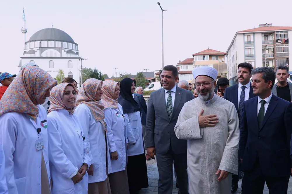 Diyanet İşleri Başkanı Erbaş: Çocuklarımıza sevgiyi, saygıyı, sadakati, dürüstlüğü öğrettik