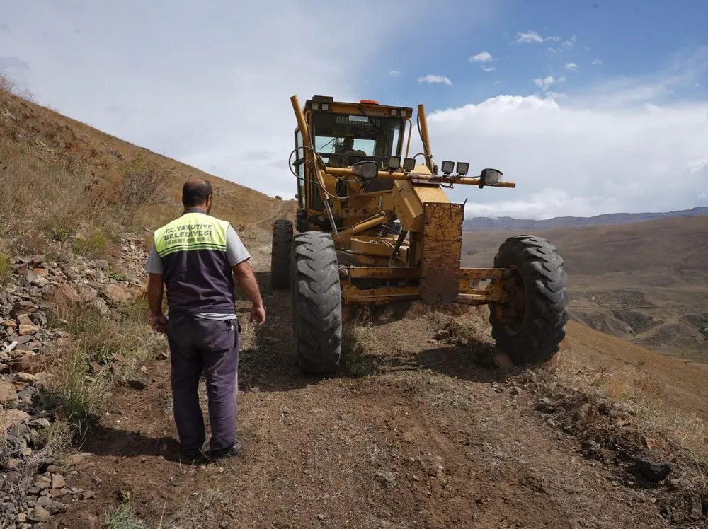 Erzurum Ecdadına Yürüyor…