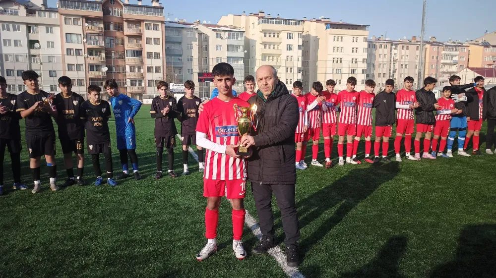 ERZURUM B.B. U-15 YAŞ GRUBU ŞAMPİYONU YAKUTİYE SPOR OLDU