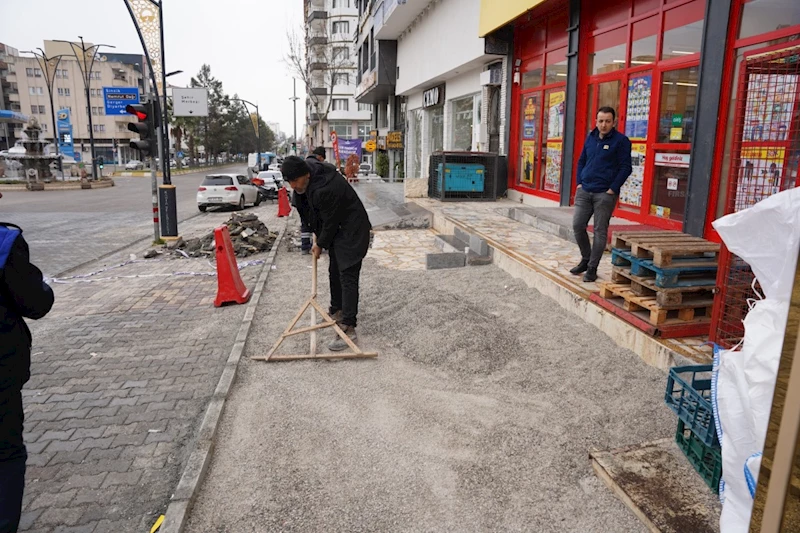 Başkan Hallaç: Yol ve kaldırım çalışmalarımız devam ediyor 