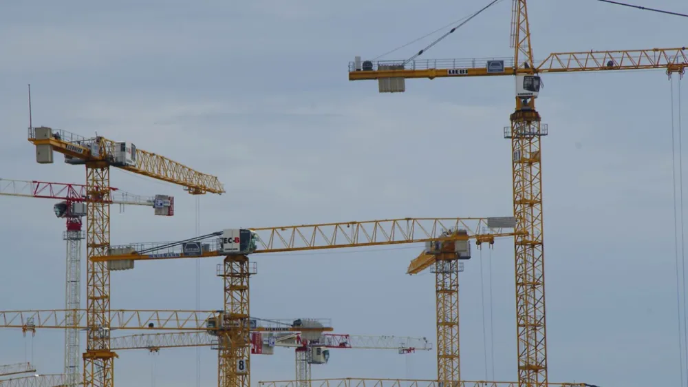 Güven endeksi ocakta hizmet, perakende ticaret ve inşaatta yükseldi