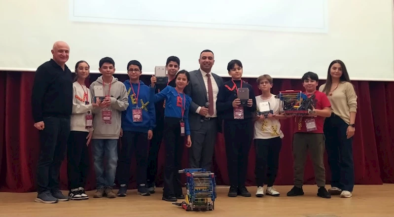 SANKO Okulları VEX IQ Robot yarışmasından dört birincilikle döndü 