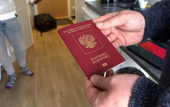 Rusya, Rus pasaportu olmayan Ukraynalıların işgal altındayken cep telefonuna yükleme yapmasını kısıtladı