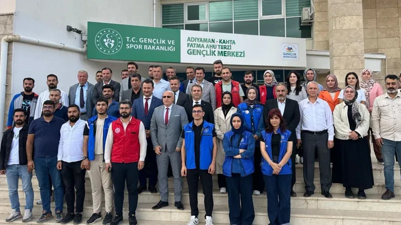 Gençlik liderleri, Kahta’da Değerlendirme ve Planlama Toplantısı’nda buluştu 