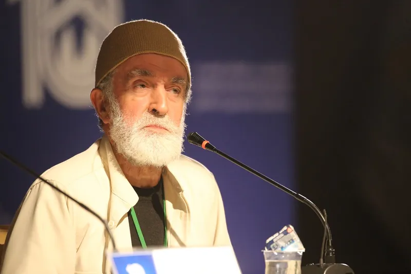 Göktaş: Siz ortaya güzelce bir Müslümanlık koyun onlar kendiliğinden teslim olacaklar