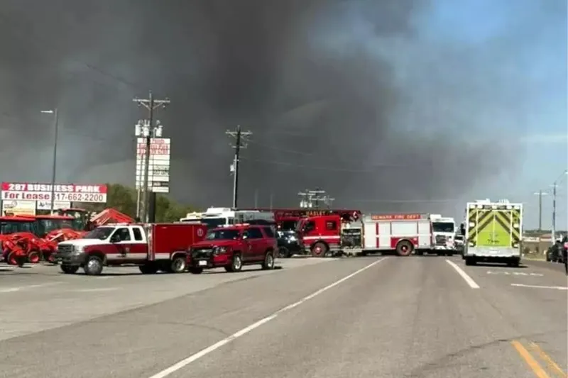 Teksas’ta uçak park alanına düştü: 2 ölü