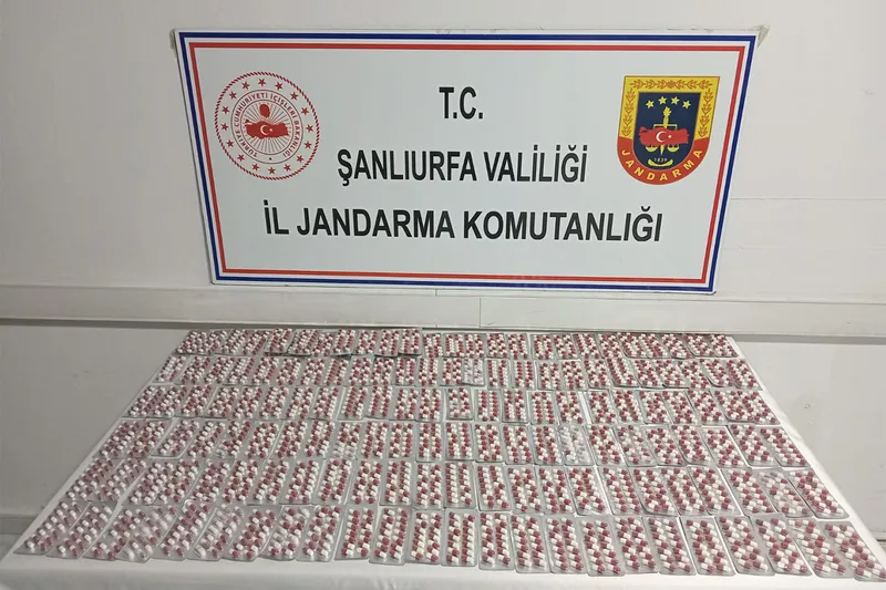 Şanlıurfa’da uyuşturucu operasyonu: 2 bin 128 sentetik hap ele geçirildi