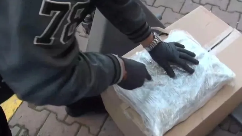 İstanbul’da 355 kilogram sentetik uyuşturucu ele geçirildi