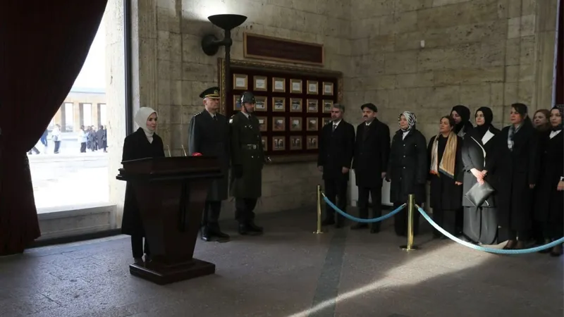 Türk Kadınının Seçme ve Seçilme Hakkının 91. yılı Anıtkabir’de kutlandı 