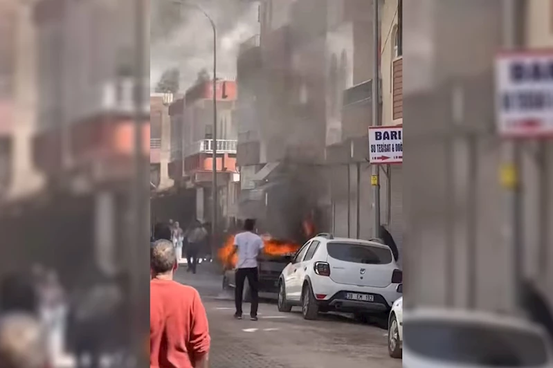 Şanlıurfa’da park halindeki otomobil alev aldı