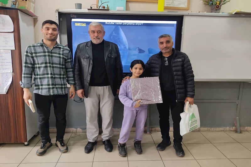 Siyer Yarışması’nda Türkiye geneli dereceye giren 22 Ağrılı ödüllendirildi