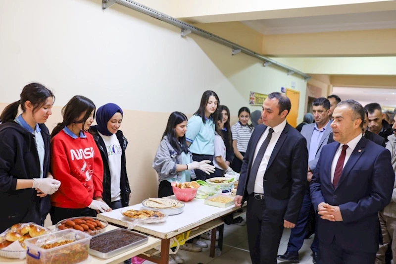 Besni’de ‘Besni Seninle’ sloganıyla kermes düzenlendi 