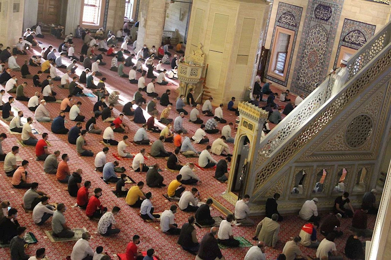 Prof. Dr. Beki: Cehaletle mücadelede iman, ilim ve rehberliğe ihtiyaç var!