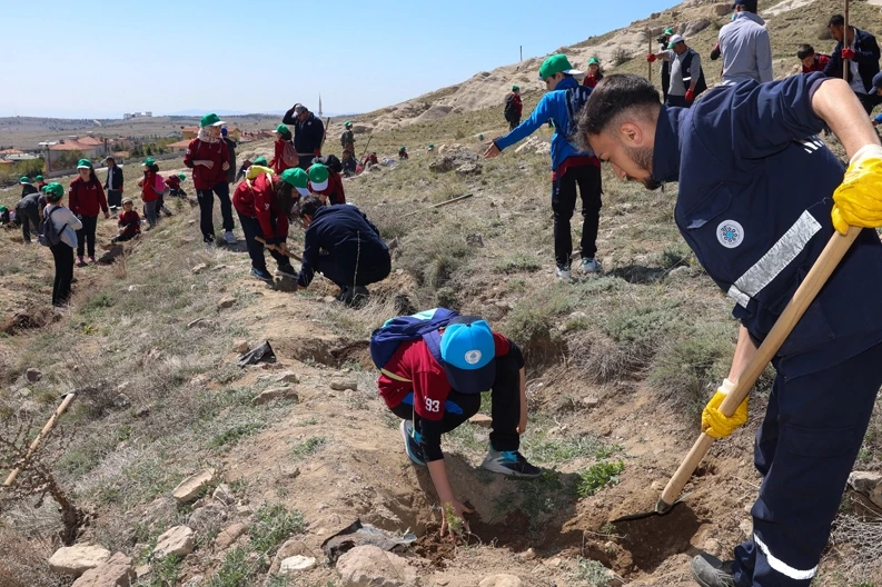 Konya Selçuklu’da yeşil doku güçlenmeye devam ediyor