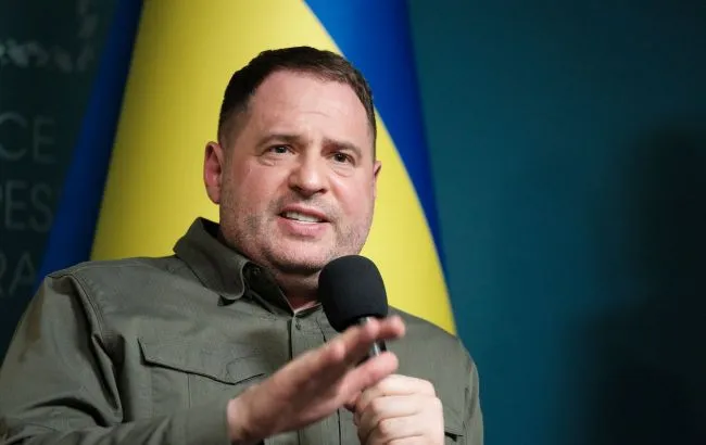 Ukrayna heyeti görüşmeler için Paris