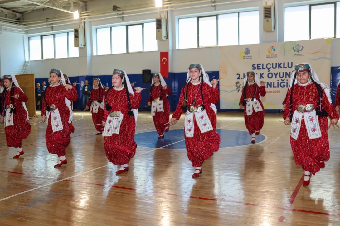 Konya Selçuklu’da 2. halk oyunları şenliği tamamlandı