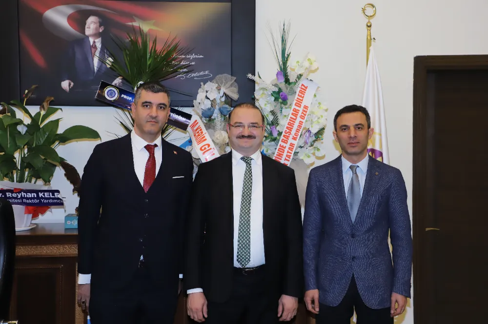 REKTÖR HACIMÜFTÜOĞLU’NDAN HORASAN VE PASİNLER ZİYARETLERİNDE ORTAK AKIL VURGUSU