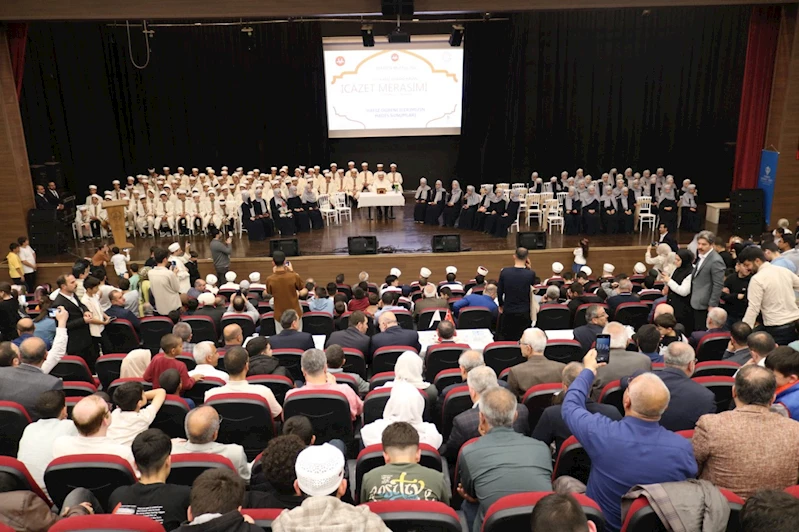 Mardin’de 128 öğrenci hafızlık icazetini aldı