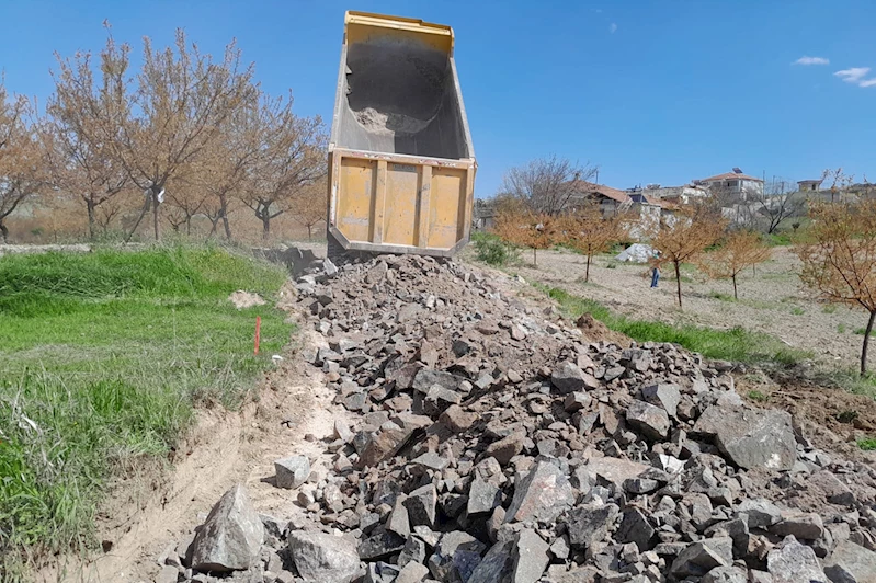 Battalgazi Belediyesi kırsal mahallelerde ulaşım altyapısını güçlendiriyor