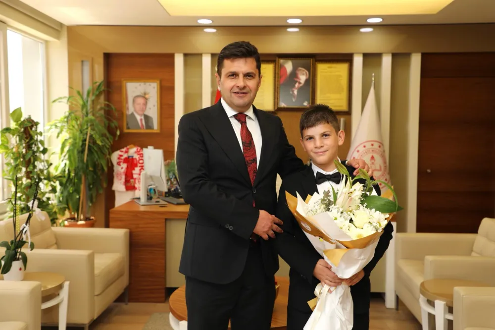  “Çocukların Umudu, Geleceğimizin Işığıdır”